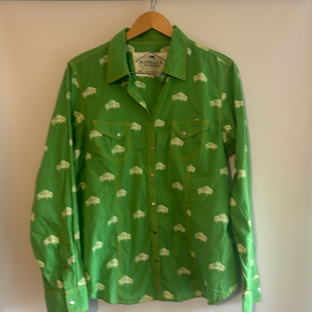 Barn fly top green with buffalo print